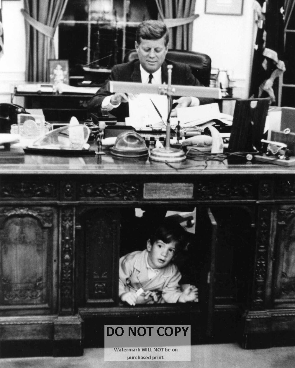 PRESIDENT JOHN F. KENNEDY & SON AT RESOLUTE DESK OVAL OFFICE 8X10 PHOTO (AA-195)