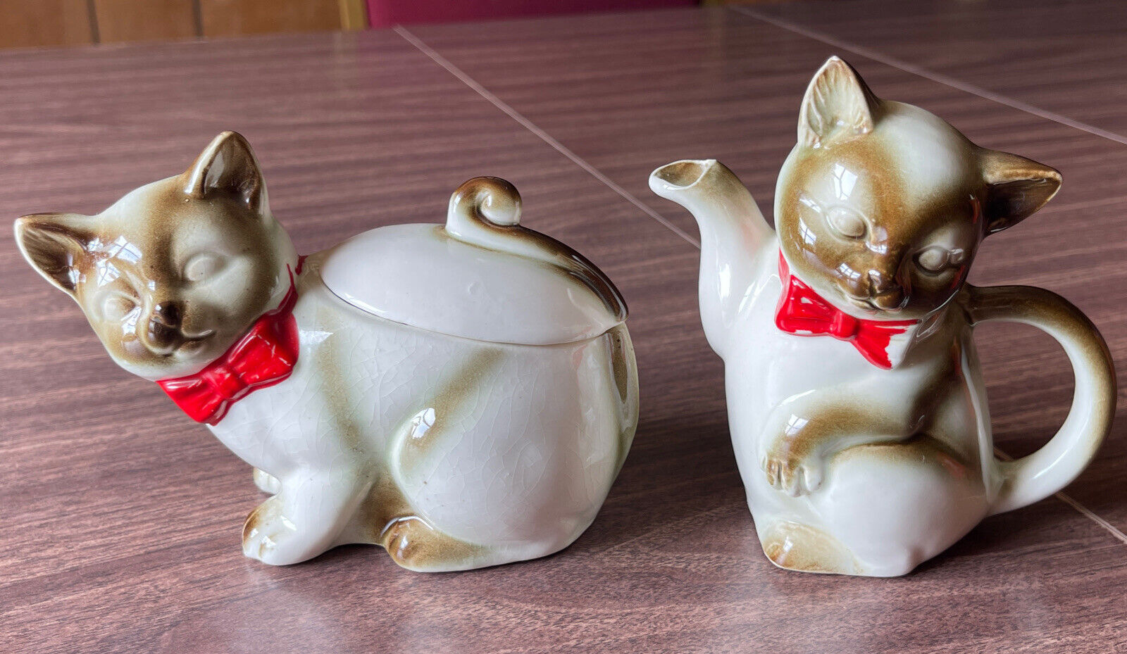 Vintage  Siamese Cat  w/Red Bow Figural Sugar Bowl & Creamer Kasuga Ware Japan