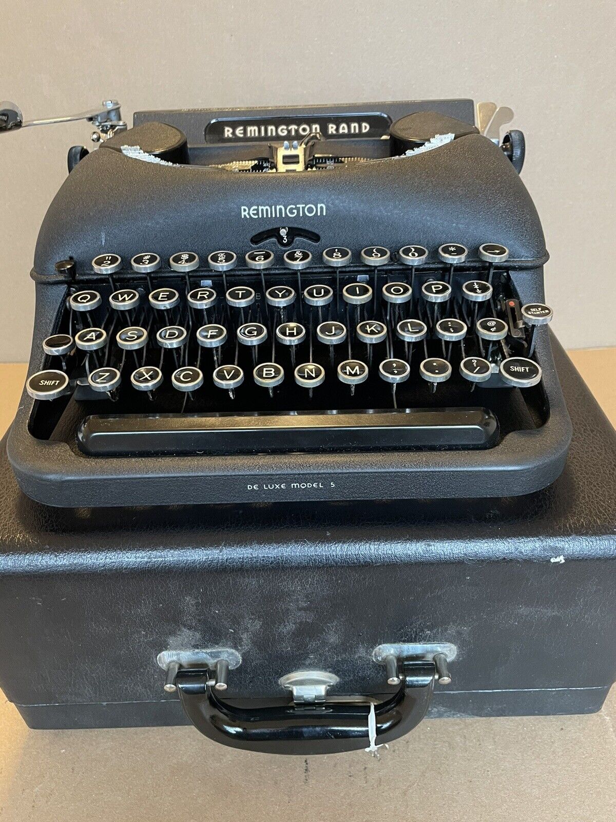  Remington Model 5 Portable Typewriter 1947 Clean New Ribbon Works W/Case