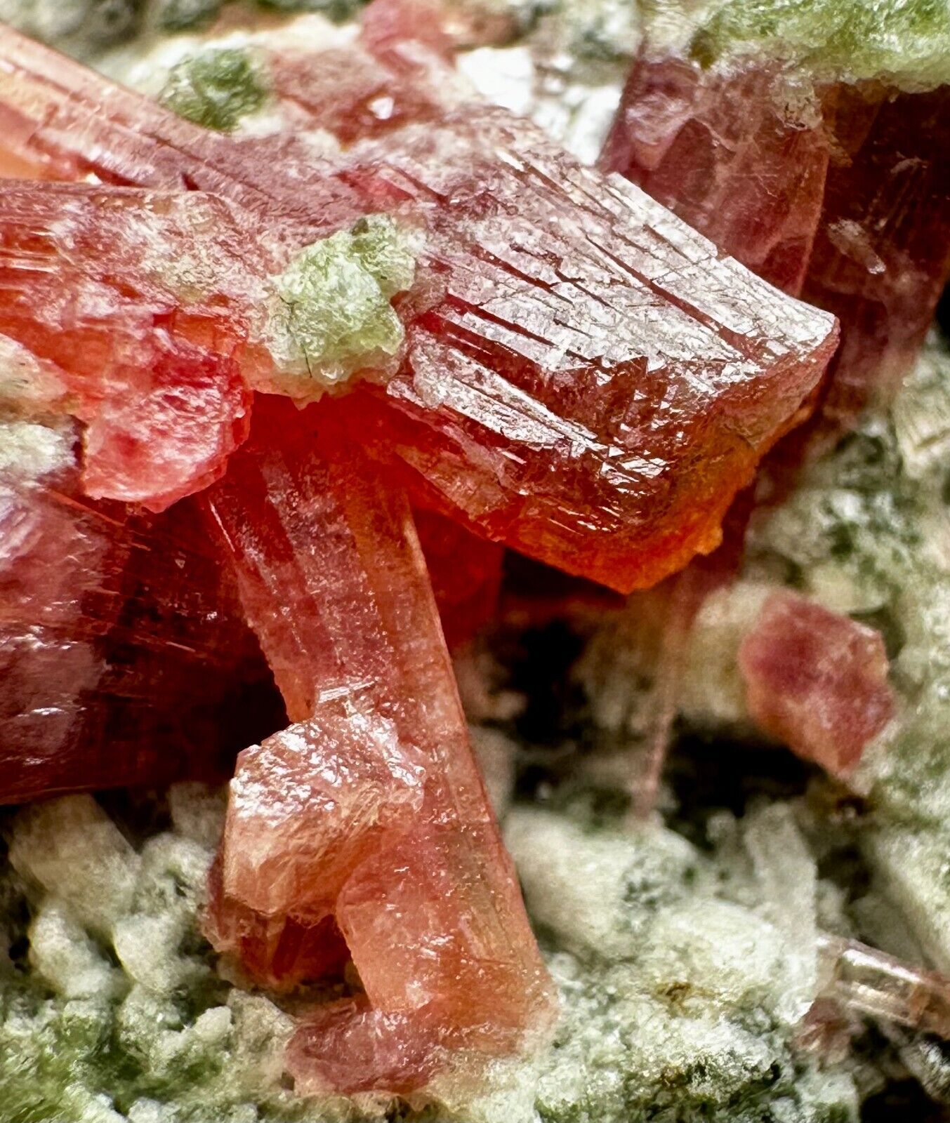 485 Ct Ultra Rare Top Red Clinozoisite Crystals Cluster On Epidote Specimen @AFG
