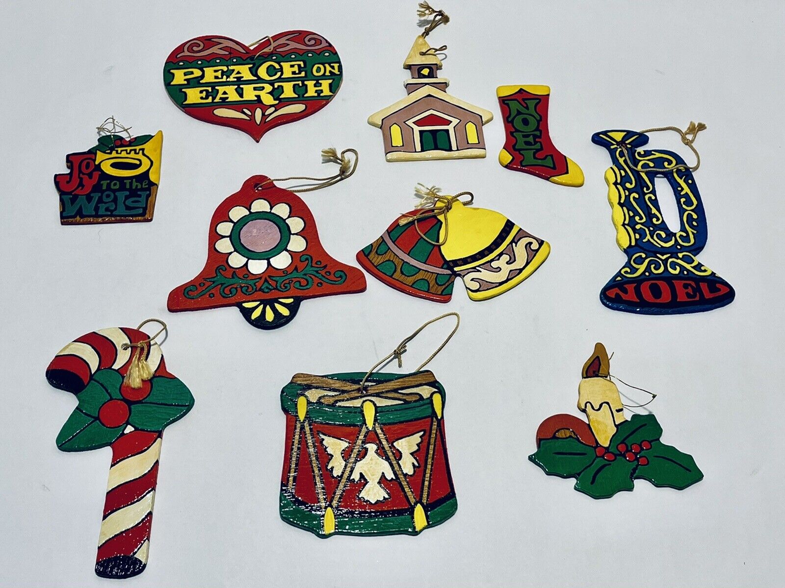 Fabulous Lot Of 10 Vintage Flat Wooden Hand Painted Christmas Ornaments
