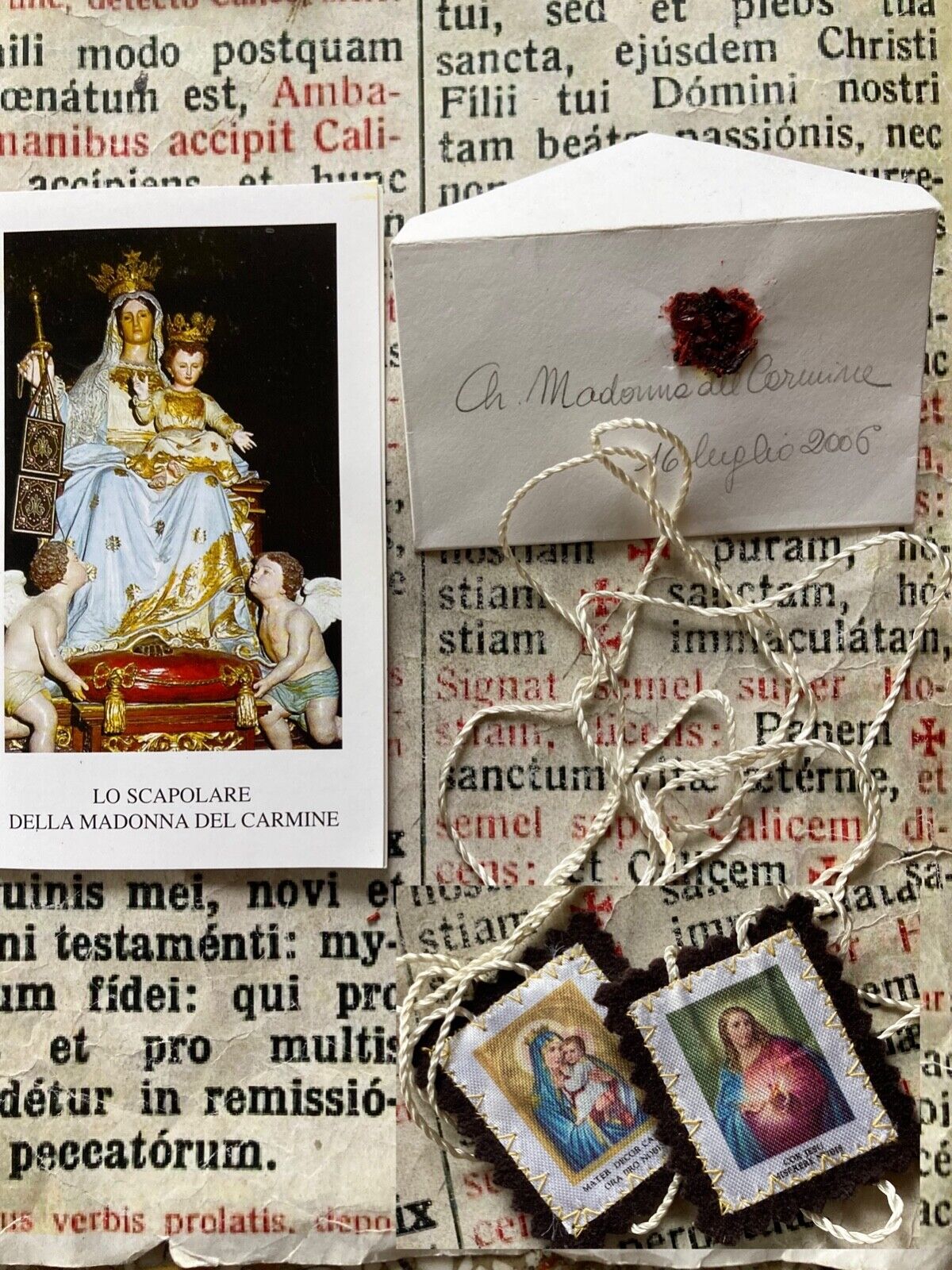 RARE VINTAGE LOT RELICS scapulars of the Madonna del Carmine : with wax seal 