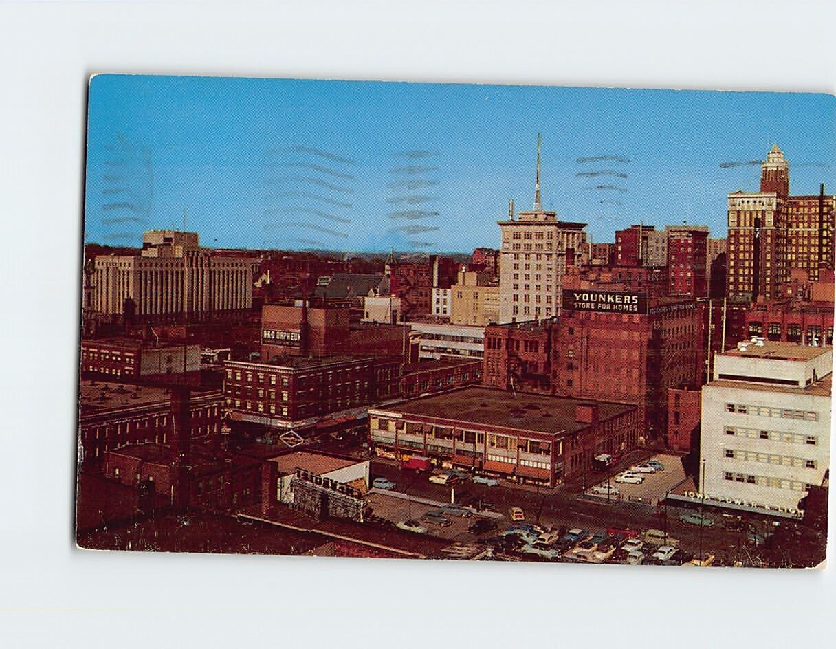 Postcard Skyline of Des Moines Iowa USA