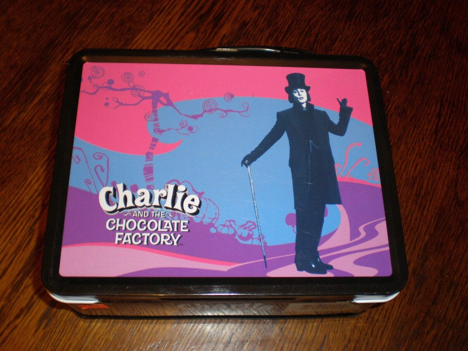 Charlie And The Chocolate Factory  METAL LUNCH BOX WITH DRINKING CONTAINER NECA