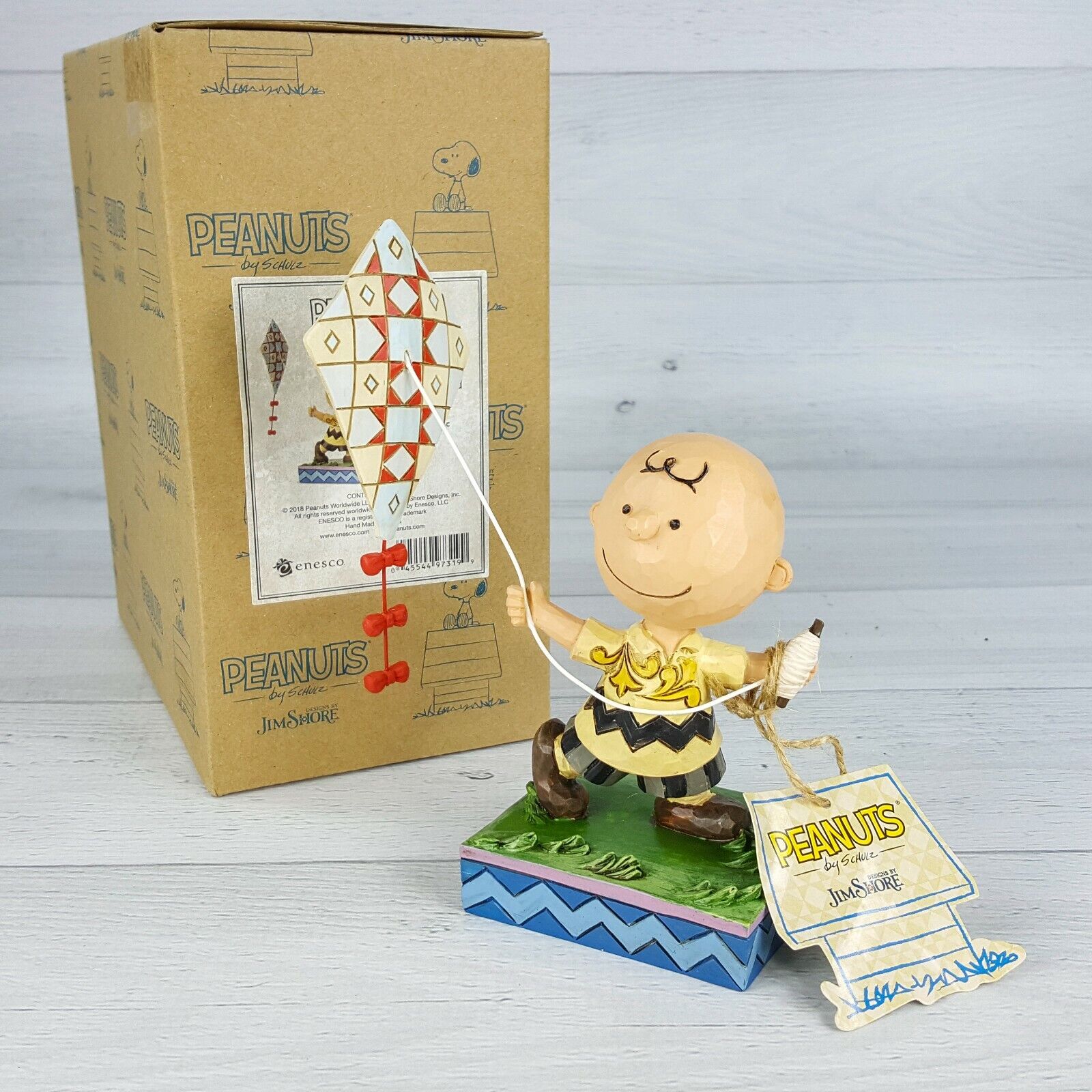 Jim Shore Peanuts Up Up Away Figurine Charlie Brown Flying Kite NEW