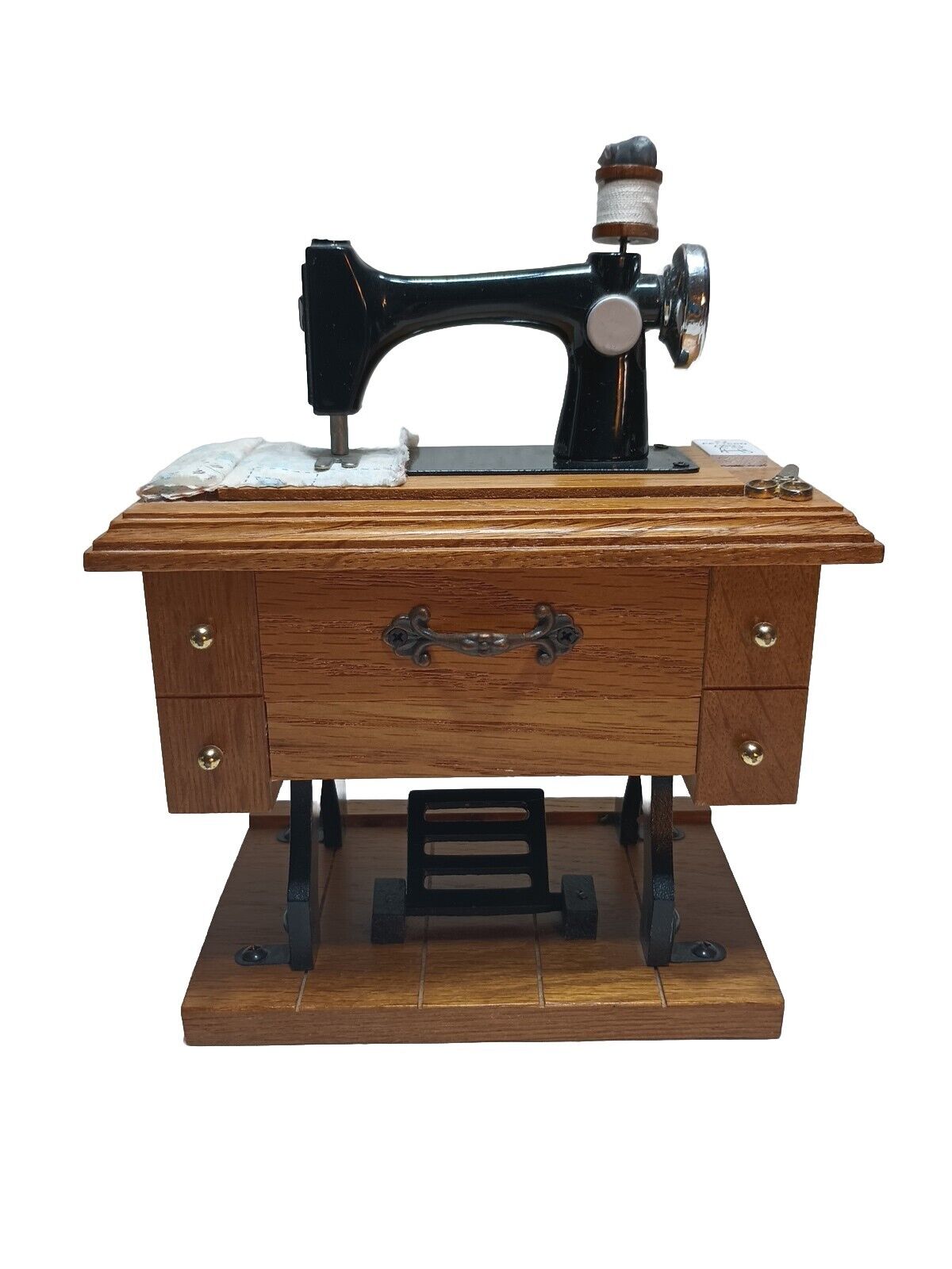 Vintage Berkeley Designs Sewing Machine Music Box, \