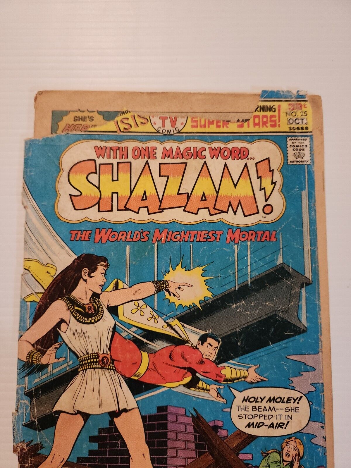 Shazam #25 (DC Comics 1976) Origin and 1st appearance of Isis Rough Condition