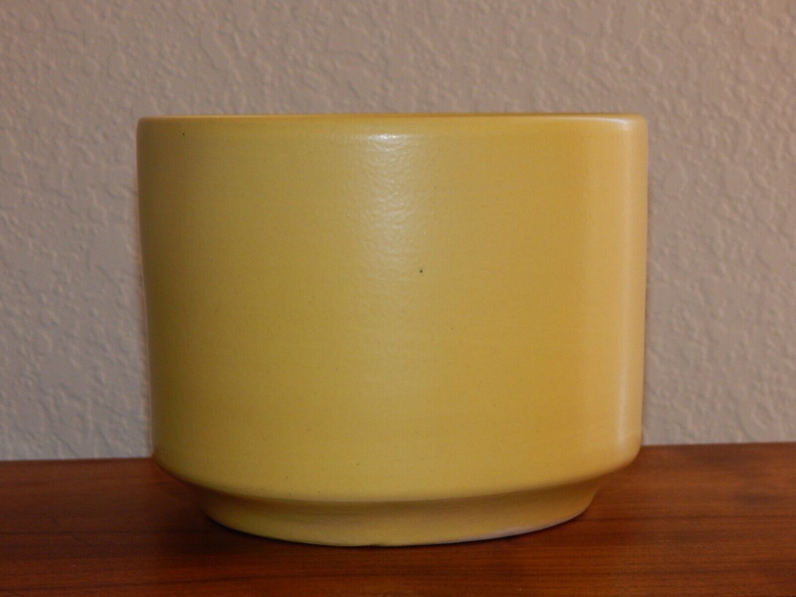 Mid Century Modern Yellow Gainey Ceramics Laverne Calif USA Planter C-6