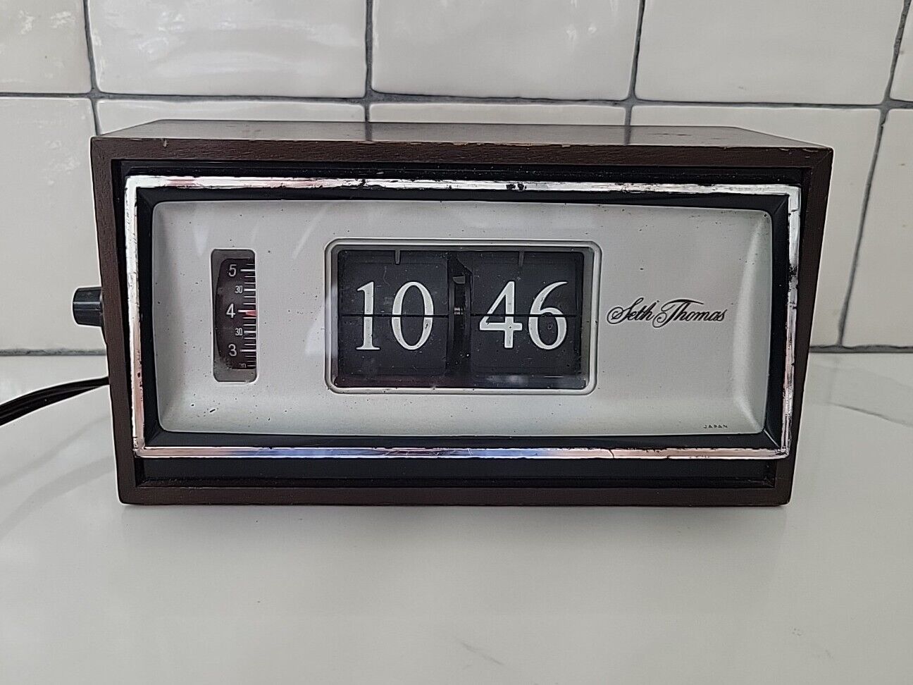 Vintage Seth Thomas Speed Read Lite Alarm Flip Clock Model # 820 Wooden Case