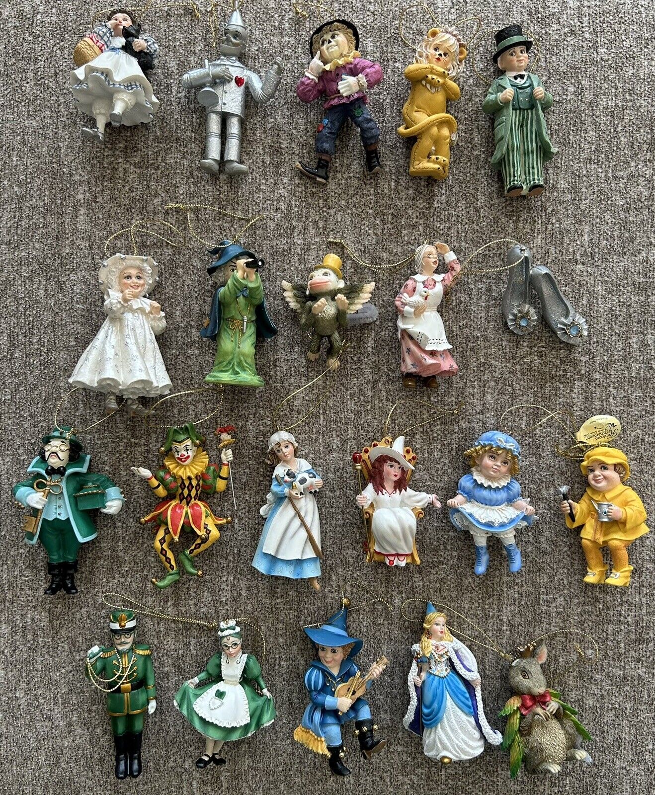 Ashton Drake Heirloom Wizard of Oz Storybook ornaments-Set Of 21