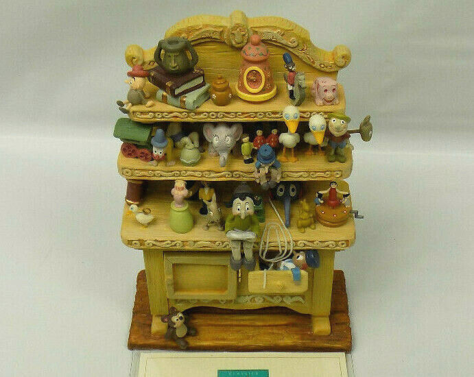 WDCC Disney Classics Pinocchio Geppetto's Toy Creations Hutch Figurine w/Box COA
