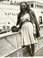 Ui Photograph Pretty Woman Smiling On Dock Boat To Catalina 1940-50's picture