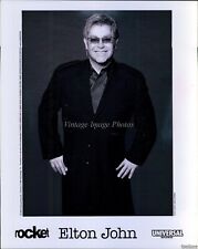 2004 Elton John Universal Records English Pianist Singer Musician 8X10 Photo picture