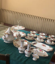 OLD COUNTRY ROSES ROYAL ALBERT England 1904. TEA SET 28pc. picture