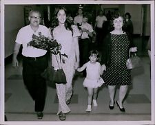 LG848 1970 Orig Bob East Photo MARY ANN VECCHIO Kent State Girl Family Parents picture