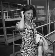 English operatic soprano Adele Leigh at London Airport UK 1960s OLD PHOTO picture