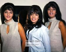 THE RONETTES RONNIE SPECTOR - 8X10 PUBLICITY PHOTO (EE-247) picture