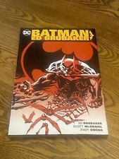 BATMAN by Ed Brubaker Vol 2, 2016. Paperback DC Comics picture