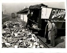LG56 1942 Orig Photo SCHLITZ BEER DONATES 2-TONS ALUMINUM CANS WWII WAR EFFORT picture
