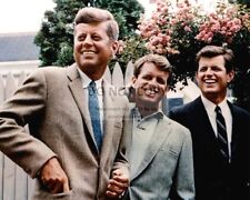 SEN JOHN F. KENNEDY WITH BROTHERS ROBERT AND EDWARD IN 1960  8X10 PHOTO (AA-414) picture