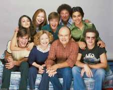 That 70s Show Cast Ashton Kutcher Mila Kunis TV SHOW 8x10 Photo picture