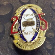 Chibougamau Curling Club vintage pin badge 25th Anniversary 1954 1979 picture