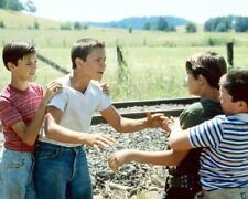 Stand by Me Wil Wheaton River Phoenix Corey Feldman Jerry o'Connell 8x10 Photo picture