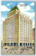 1930s BOSTON MASS HOTEL MANGER AT NORTH STATION LINEN STREET VIEW POSTCARD P2085 picture