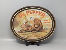 1979 Dr Pepper King of Beverages Lion Oval Tin Serving TV Tray Advertising 14.5