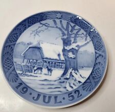 Christmas in the Forest Royal Copenhagen 1952 Christmas Plate 1st Quality in BOX picture