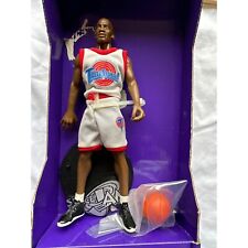 1996 Michael Jordan Special Edition Figure Basketball outfit and ball picture