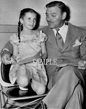 1945 CLARK GABLE & Child Star MARGARET O' BRIEN Photo    ( 164-R ) picture