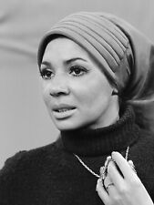Famous Welsch Singer Shirley Bassey Classic Picture Poster Photo Print 8x10 picture