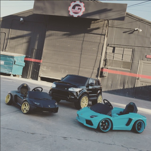 Chris Brown's daughters matching cars