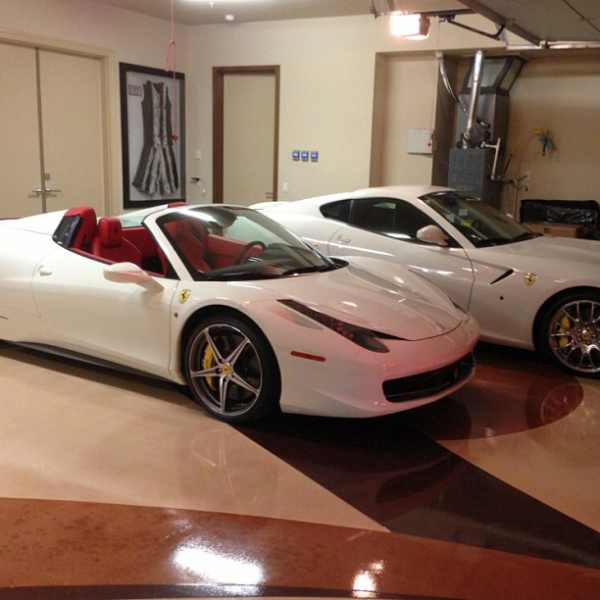 Mayweathers garage with the Ferrari 458 and 599