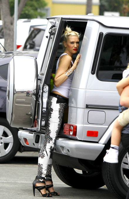 Gwen Stefani Mercedes Benz G Wagon