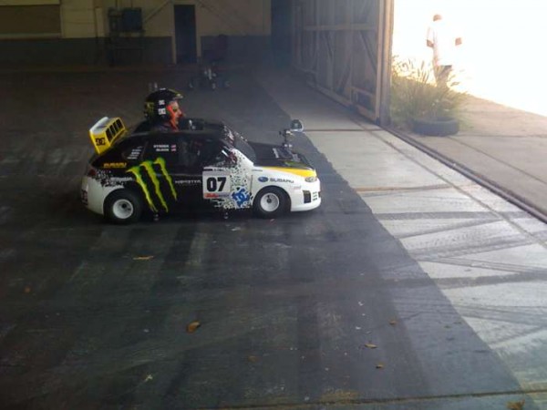 Rob Dyrdek in mini race car