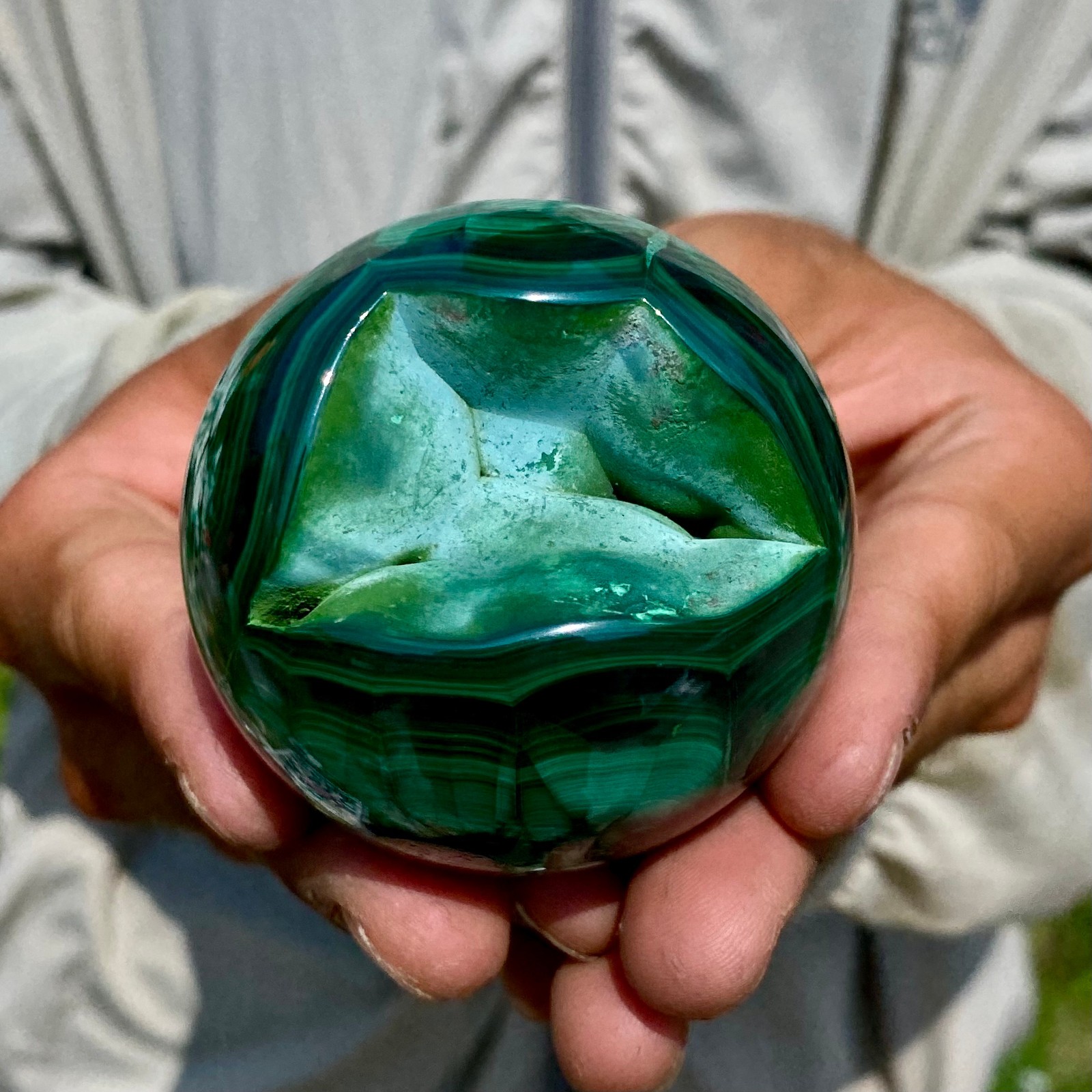 372G Rare Natural Malachite quartz hand Carved sphere Crystal Healing Gem ball 372G Rare Natural Malachite quartz hand Carved sphere Crystal Healing Gem ball
