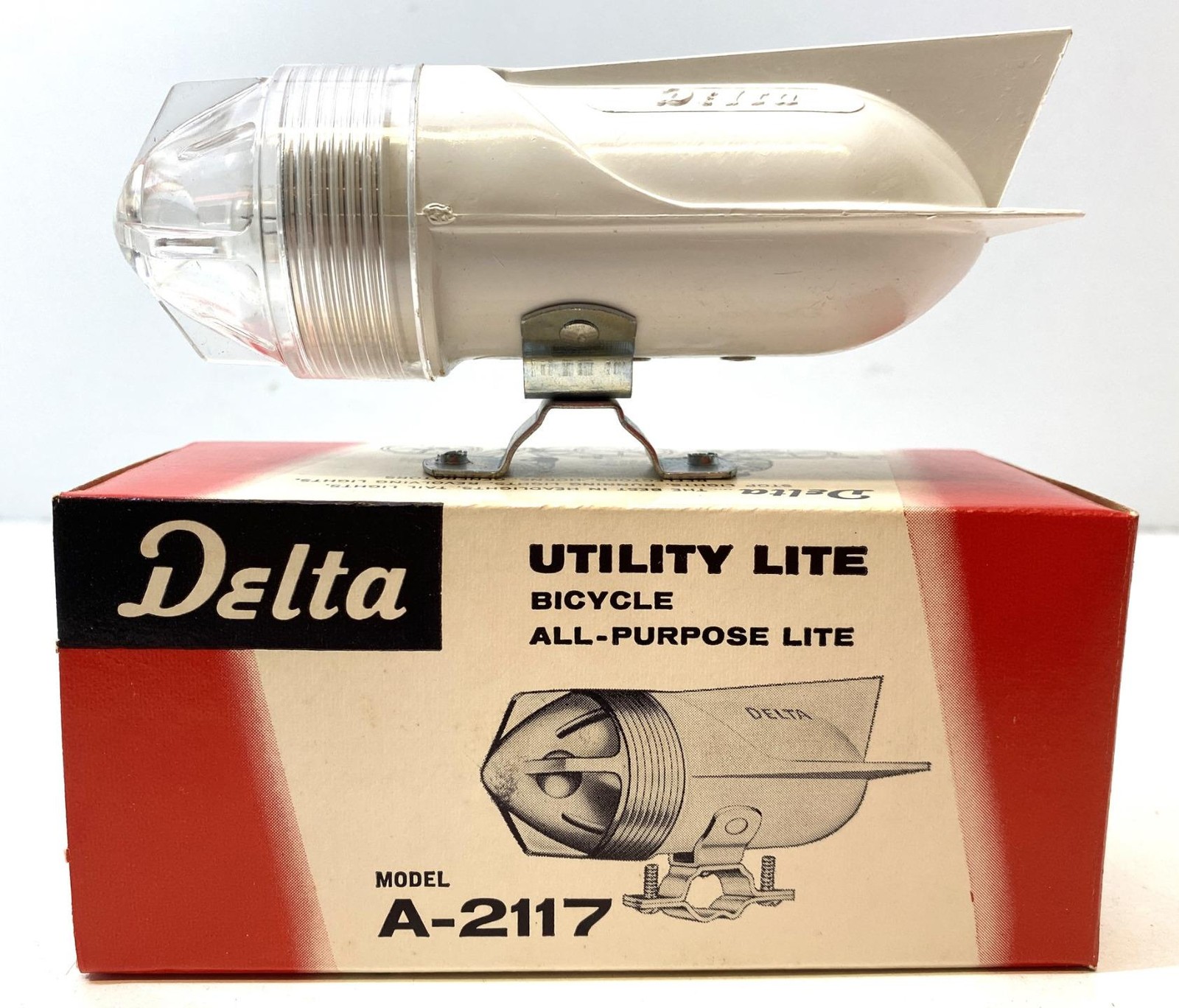 NOS vintage Delta UTILITY LITE bicycle LIGHT A-2117 CLEAR NOS vintage Delta UTILITY LITE bicycle LIGHT A-2117 CLEAR
