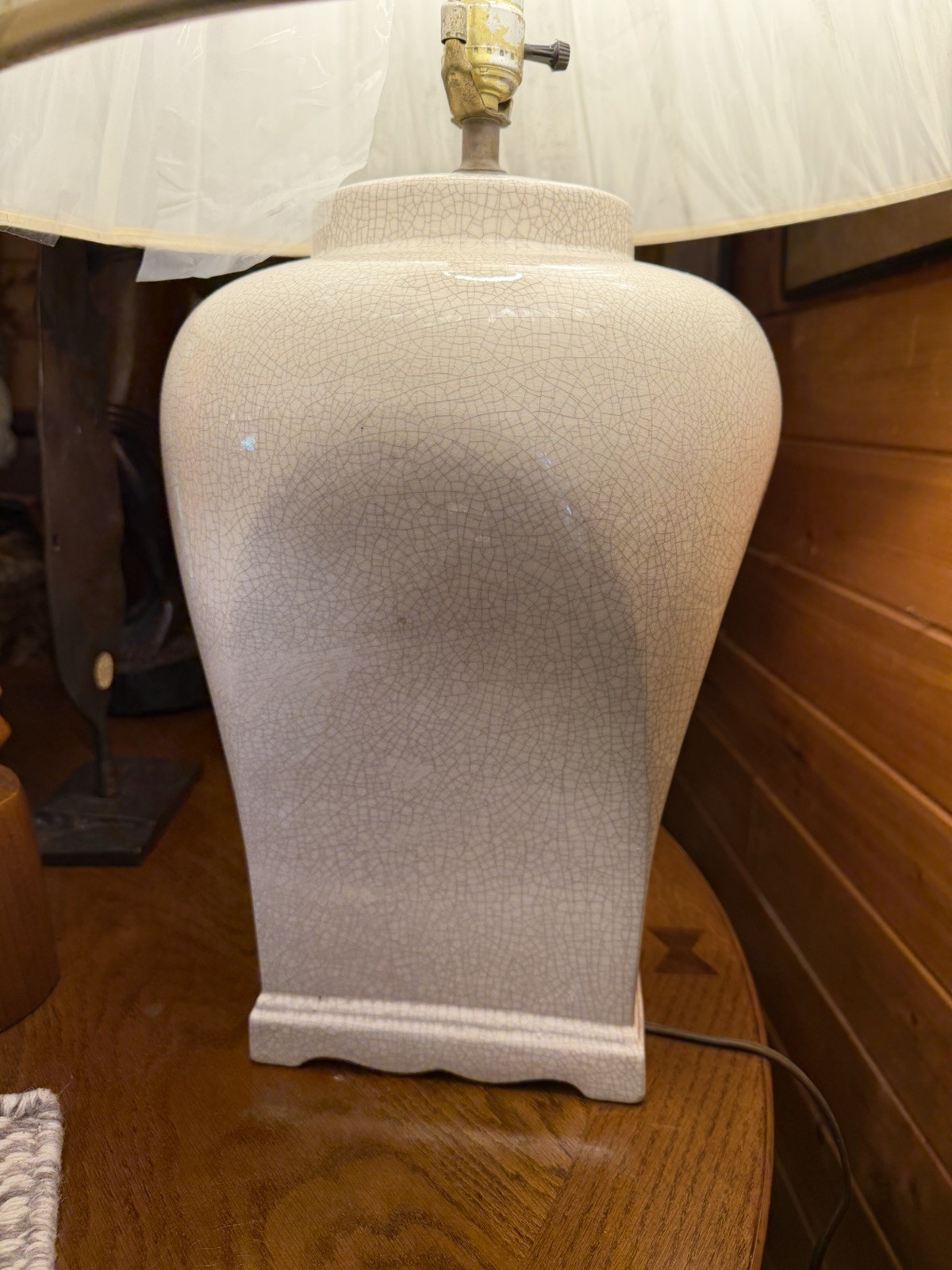 Vintage  MCM Ceramic Crackle Finish Ginger Jar Table Lamp White