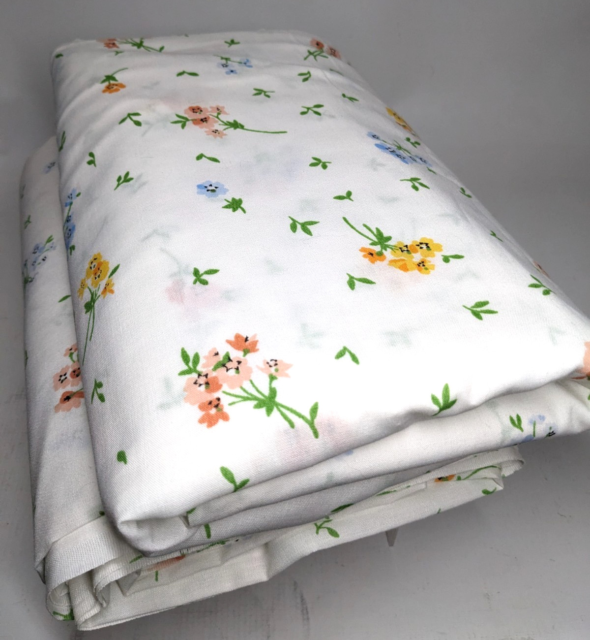 Vintage 1970s JCPenney Queen FLAT SHEETS Pair Floral Dainty Calico Cottagecore 2 Vintage 1970s JCPenney Queen FLAT SHEETS Pair Floral Dainty Calico Cottagecore 2