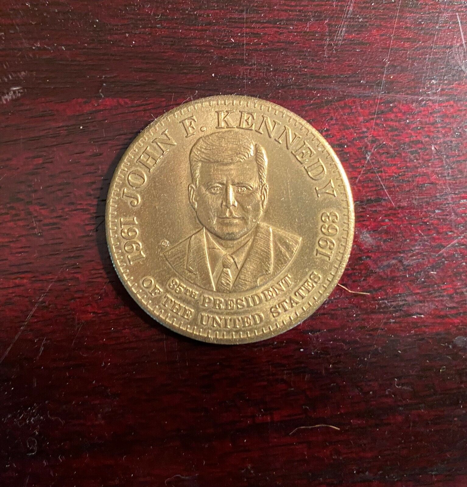 Vintage John F Kennedy 35th US President 1961-1963 Commemorative Coin Medal 