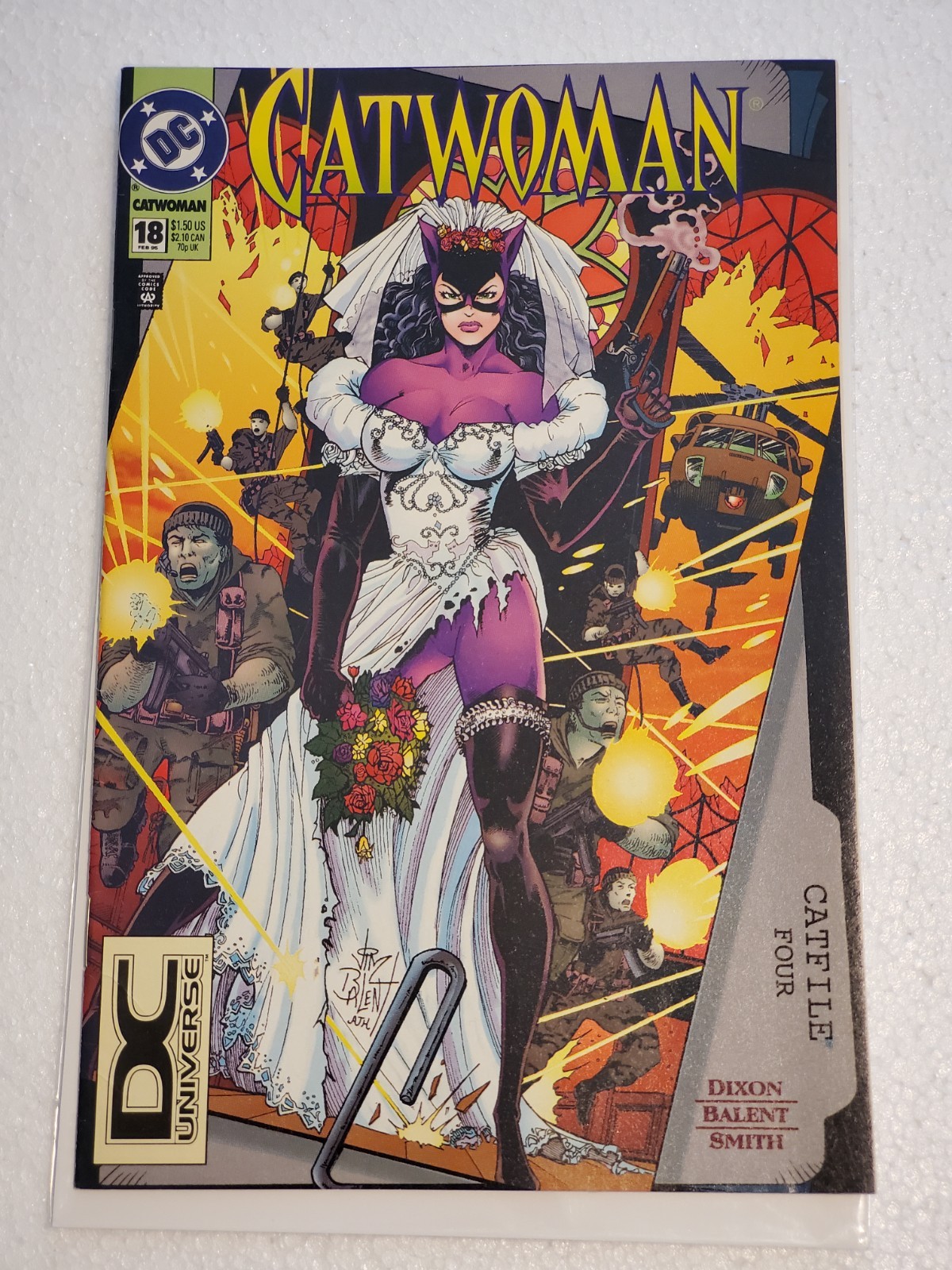 CATWOMAN #18 (1995) DCU DC UNIVERSE LOGO VARIANT RARE SCARCE HTF CATWOMAN #18 (1995) DCU DC UNIVERSE LOGO VARIANT RARE SCARCE HTF