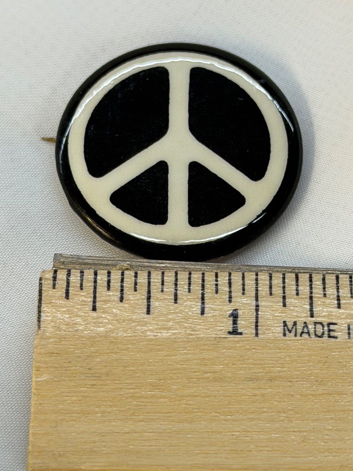 Vintage Peace Sign Hippie Counter Culture Protest War Pin Pinback Button Black