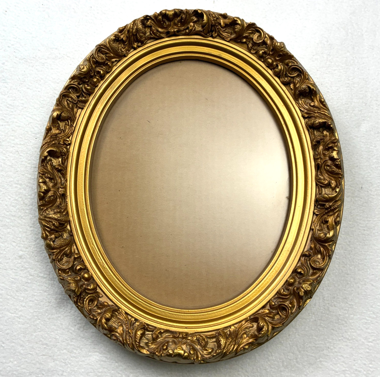 VTG Oval Wall Picture Frame Ornate Gold Tone Rococo Baroque Style Glass 12x10 VTG Oval Wall Picture Frame Ornate Gold Tone Rococo Baroque Style Glass 12x10