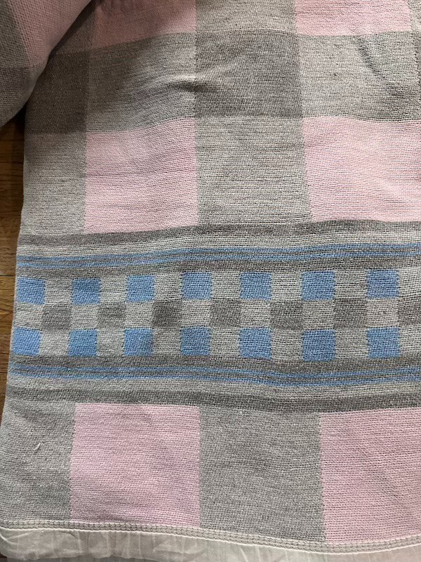 RARE Vtg 1930s/40s CAMP BLANKET Double-Length FOLD-OVER Pink/Blue/Gray 77 X 152 RARE Vtg 1930s/40s CAMP BLANKET Double-Length FOLD-OVER Pink/Blue/Gray 77 X 152