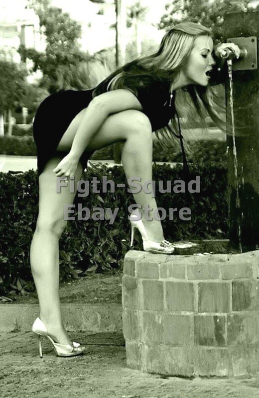 WW2 Picture Photo retro Vintage Woman 6176 WW2 Picture Photo retro Vintage Woman 6176