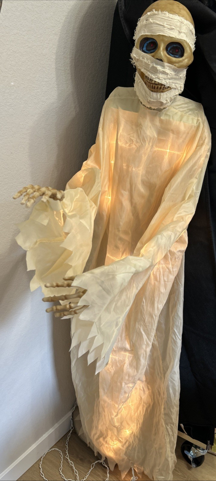 Gemmy Lighted Talking Mummy 2008/09 Rare Retired Halloween Animated Prop 4 Feet Gemmy Lighted Talking Mummy 2008/09 Rare Retired Halloween Animated Prop 4 Feet