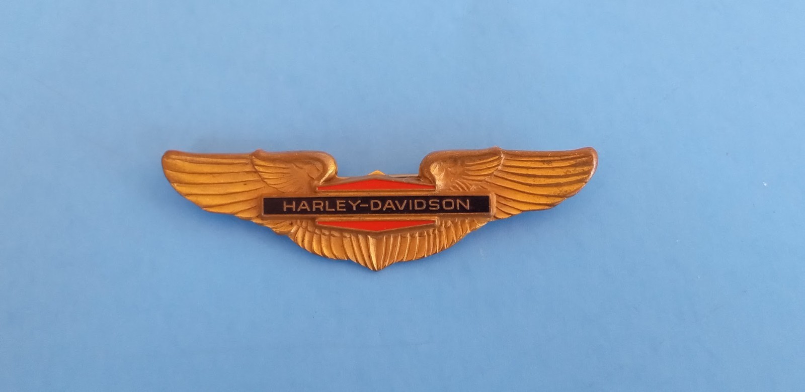 Vintage Gold Harley Davidson Bar & Shield Wings Pin Vintage Gold Harley Davidson Bar & Shield Wings Pin