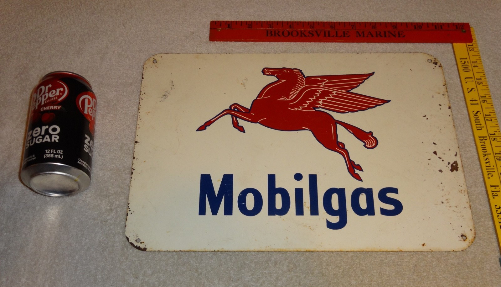 VINTAGE ORIGINAL ANTIQUE MOBIL MOBILGAS PEGASUS 14" METAL TIN GASOLINE OIL SIGN VINTAGE ORIGINAL ANTIQUE MOBIL MOBILGAS PEGASUS 14" METAL TIN GASOLINE OIL SIGN